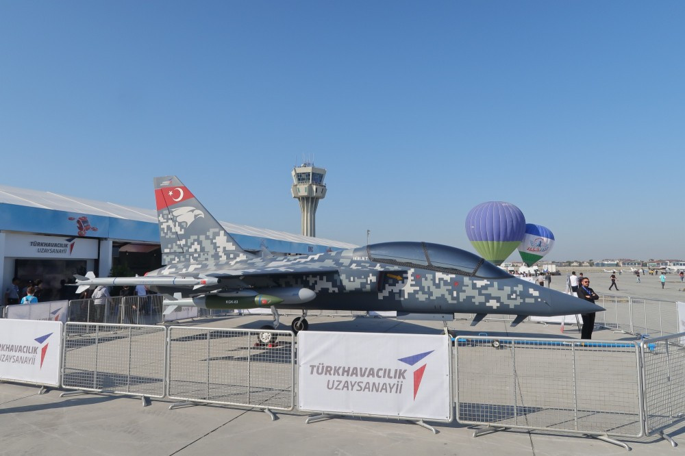 Hurjet có khra năng đạt tốc độ tối đa lên tới Mach 1.4 khi hoạt động ở ododj cao lớn, tầm hoạt động tối đa lên tới 2600 km và có khả năng bay cao tối đa 13.000 mét. Nguồn ảnh: Livejournal.