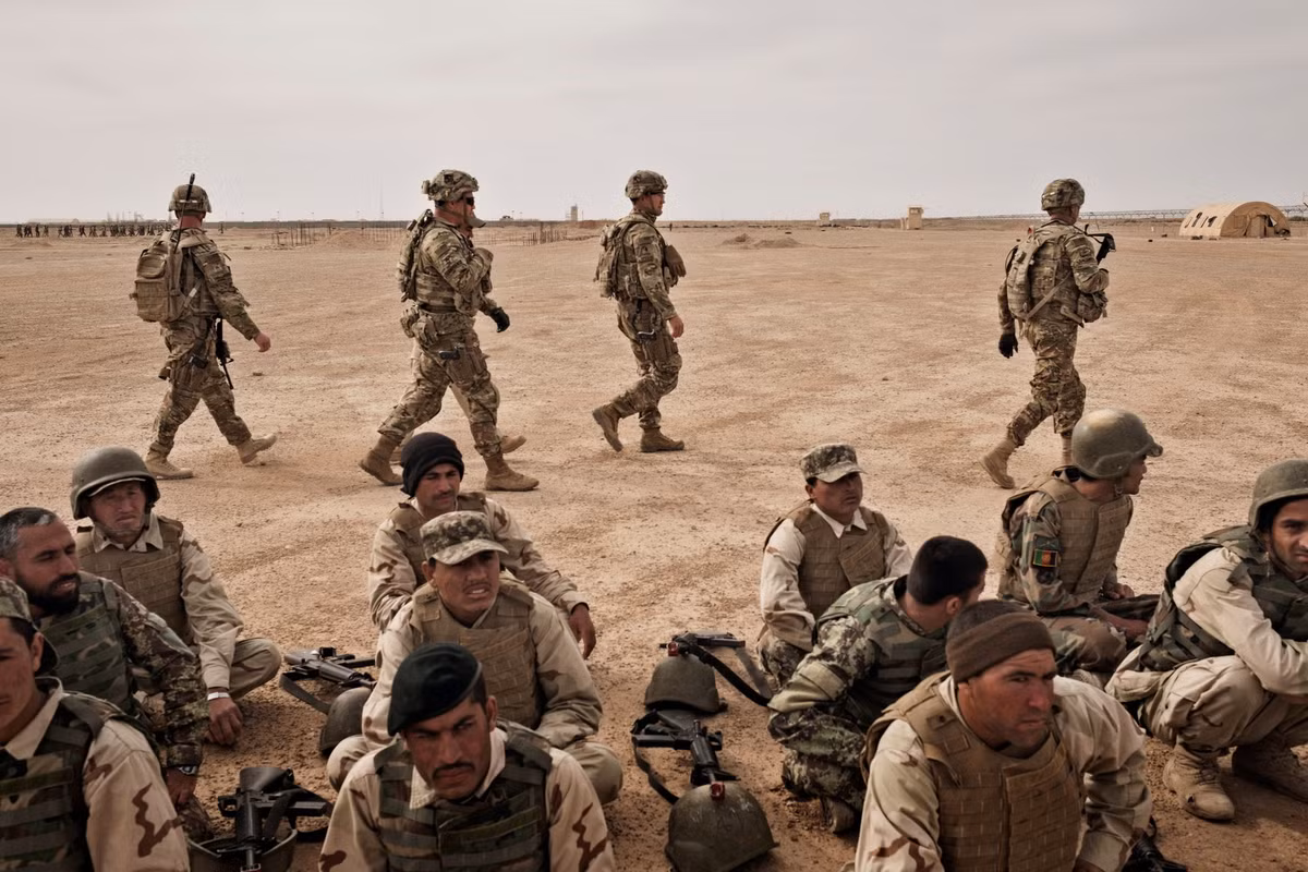 Gọi Afghanistan là quốc gia "khó nhằn" quả không ngoa, trước Mỹ, Liên Xô đã từng đưa quân tới đây tham chiến và cuộc chiến tranh Liên Xô - Afghanistan được coi là một trong những nhân tố khiến Liên bang Xô viết tan rã vào những năm đầu thập niên 90. Nguồn ảnh: BI.