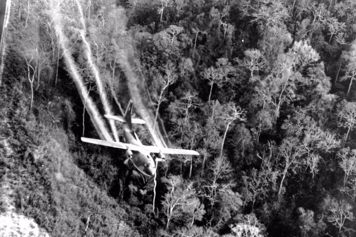 Do là chất kịch độc, dioxin bị cấm thử nghiệm trên người nhưng mọi thử nghiệm trên động vật đều cho ra kết quả tương tự chính xác như những gì nhiều người lính Việt Nam và cả lính Mỹ mắc phải khi nhiễm thứ kịch độc này. Nguồn ảnh: Thearchive.