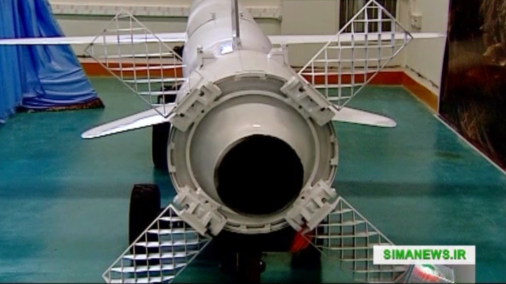 Hiện tại, Mỹ cùng Saudi Arabia vẫn đưa ra nhiều nhận định khác nhau về việc thứ gì và từ nước nào đã tấn công các nhà máy lọc dầu của Saudi Arabia hôm thứ sáu vừa rồi. Mặc dù cả Iran và Iraq đều được đưa vào trong vòng nghi vấn, tuy nhiên tới nay Mỹ vẫn chưa đưa ra được bất cứ bằng chứng xác đáng nào để kết luận vụ việc. Nguồn ảnh: Simanews.