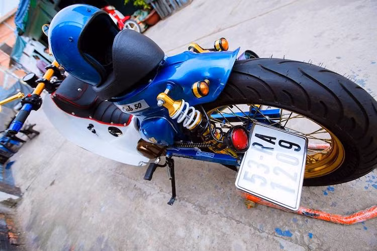 Do sử dụng chung cơ sở khung, máy và hệ thống treo giống các phiên bản Super Cub khác nên Little Cub cũng thường xuyên được độ lại. Trong các phong cách độ xe, nổi bật nhất phải kể tới phong cách độ kiểng Street Cub.