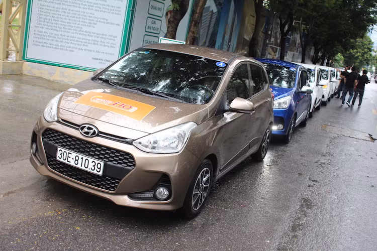 Hyundai Thành Công vừa tổ chức buổi trải nghiệm lái xe tiết kiệm nhiên liệu cùng mẫu xe Hyundai Grand i10 2017, nhằm giúp người tiêu dùng có thể được trực tiếp khám phá những tính năng và khả năng vận hành của mẫu xe giá rẻ phân khúc A mới ra mắt trong tháng 7 vừa qua.