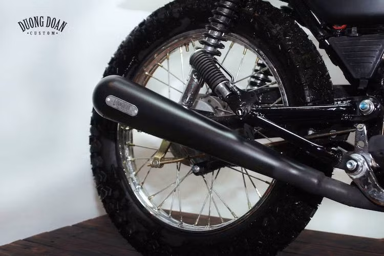 GD110 được hãng xe máy Suzuki trang bị động cơ 1 xy lanh, SOHC, dung tích 112,8 cc, làm mát bằng không khí. Khối động cơ này cũng không có sự thay đổi nào trong kết cấu, ngoại trừ cây pô được chế tạo thủ công bởi DuongDoan để đem tới tiếng nổ ấn tượng hơn.