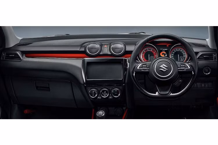 Ở bên trong nội thất, một số chi tiết sẽ được Suzuki trang trí bằng màu đỏ nổi bật; ngoài ra chiếc xe còn có vô-lăng 3 chấu vát đáy thể thao và bộ pedal bằng thép không rỉ. Để giảm trọng lượng xuống mức tối đa, nhiều khả năng phiên bản cơ bản của Swift Sport sẽ không được trang bị sẵn hệ thống thông tin giải trí và loa.