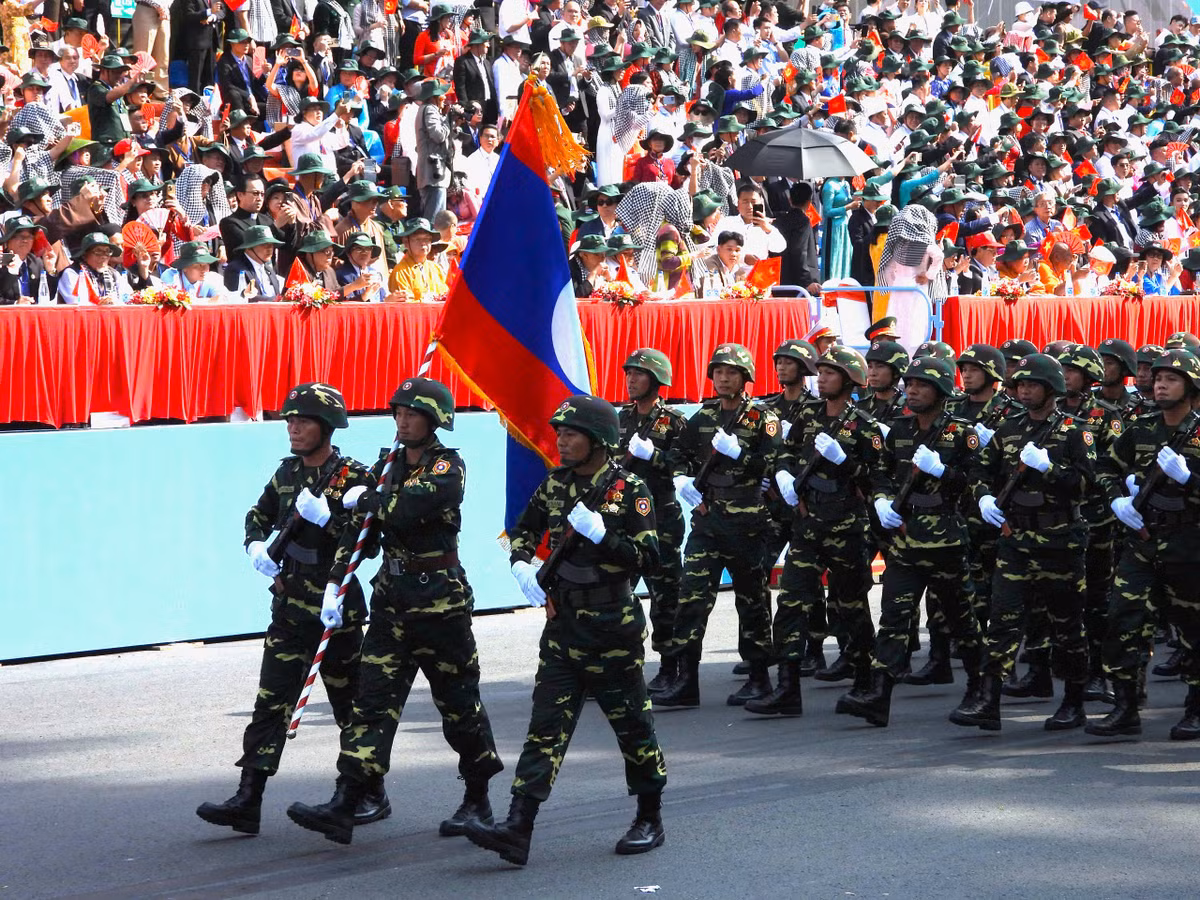 Tinh doan ket quoc te toa sang trong ngay hoi thong nhat non song-Hinh-2