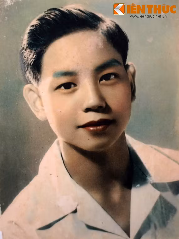 Khi ảnh màu trở nên phổ biến, nghề tô màu ảnh cho ảnh đen trắng dần mai một, chỉ còn giới hạn trong lĩnh vực phục chế ảnh cũ. Việc tô màu ảnh thời nay cũng đơn giản hơn nhiều khi được thực hiện bằng phầm mềm đồ họa trên máy tính.