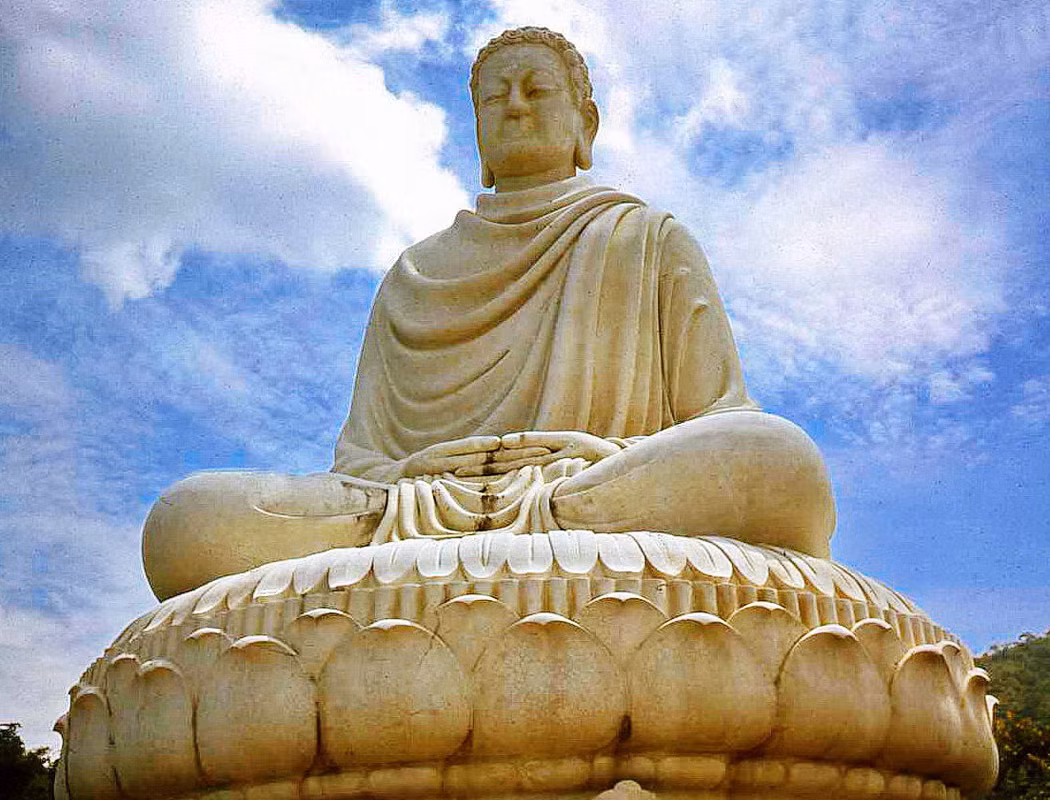 Cận cảnh tượng Phật. Ảnh: Bruce Tremellen.