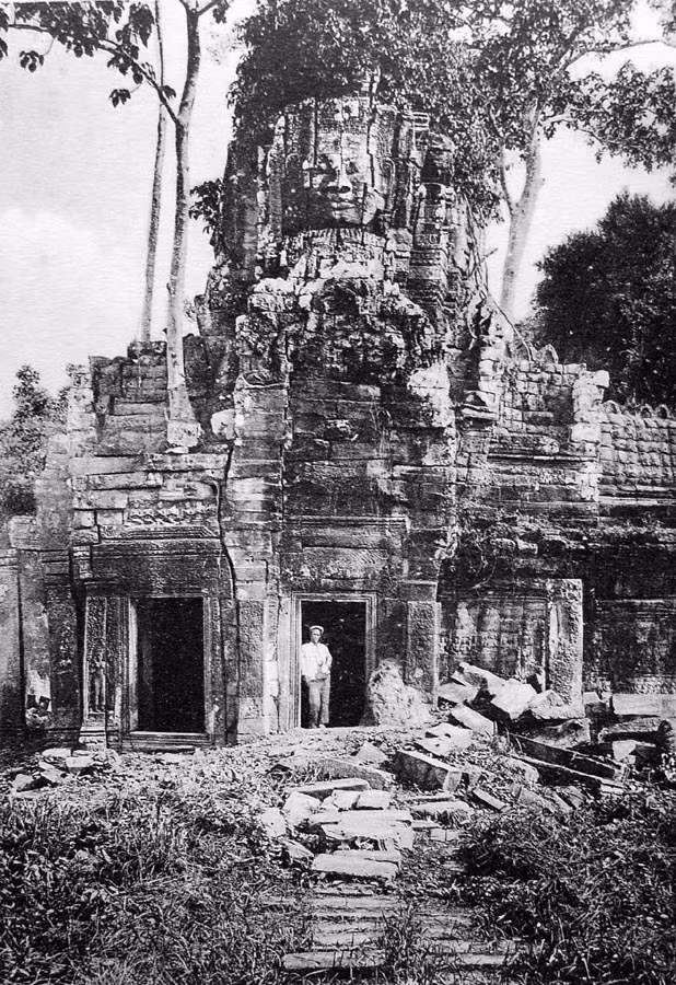 Một tòa tháp ở đền Bayon, Angkor Thom. Ảnh: Belleindochine.free.fr.