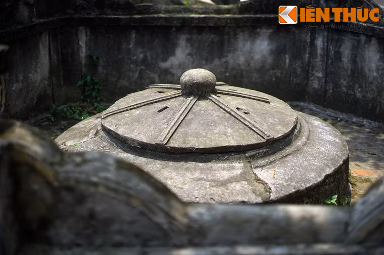 Một số hình ảnh khác về giếng cổ độc đáo của làng Nôm.