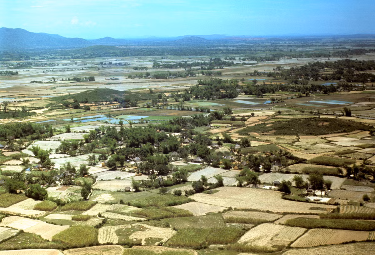Quang cảnh nhìn từ một điểm cao của căn cứ LZ Liz. Ảnh: Arty611.smugmug.com.