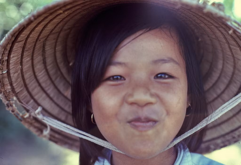 Chan dung nguoi Quang Tri nam 1967 qua anh Edward Palm