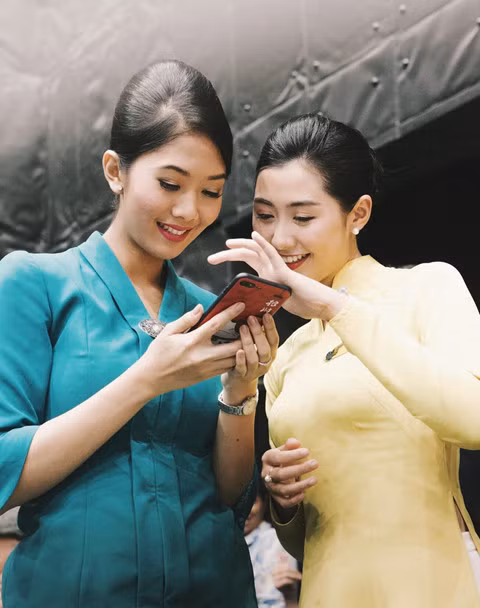 Noi am anh cuoc doi qua thu tu biet cua 1 nu tiep vien hang khong-Hinh-2