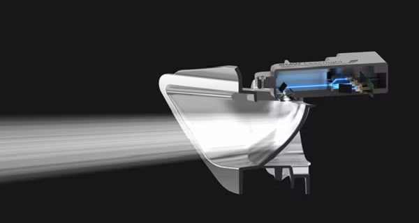 3. Đèn pha Laser: Đèn Laser có thể nhìn xa gấp đôi đèn LED hiện nay (khoảng 600m) một cách đáng kinh ngạc. Nó sử dụng ít năng lượng hơn, cận nặng nhẹ hơn… Bạn cũng sẽ bắt gặp nó trên dòng xe BMW i8.