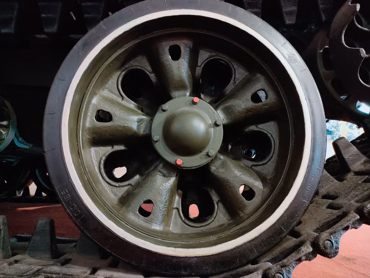 Kết thúc triển lãm, xe tăng 843 trở về làm nhiệm vụ huấn luyện tại Lữ đoàn 203 cho đến năm 1979 thì được đưa về trưng bày tại Bảo tàng Lịch sử Quân sự Việt Nam và được công nhận Bảo vật quốc gia đợt 1, ngày 1/10/2012. 