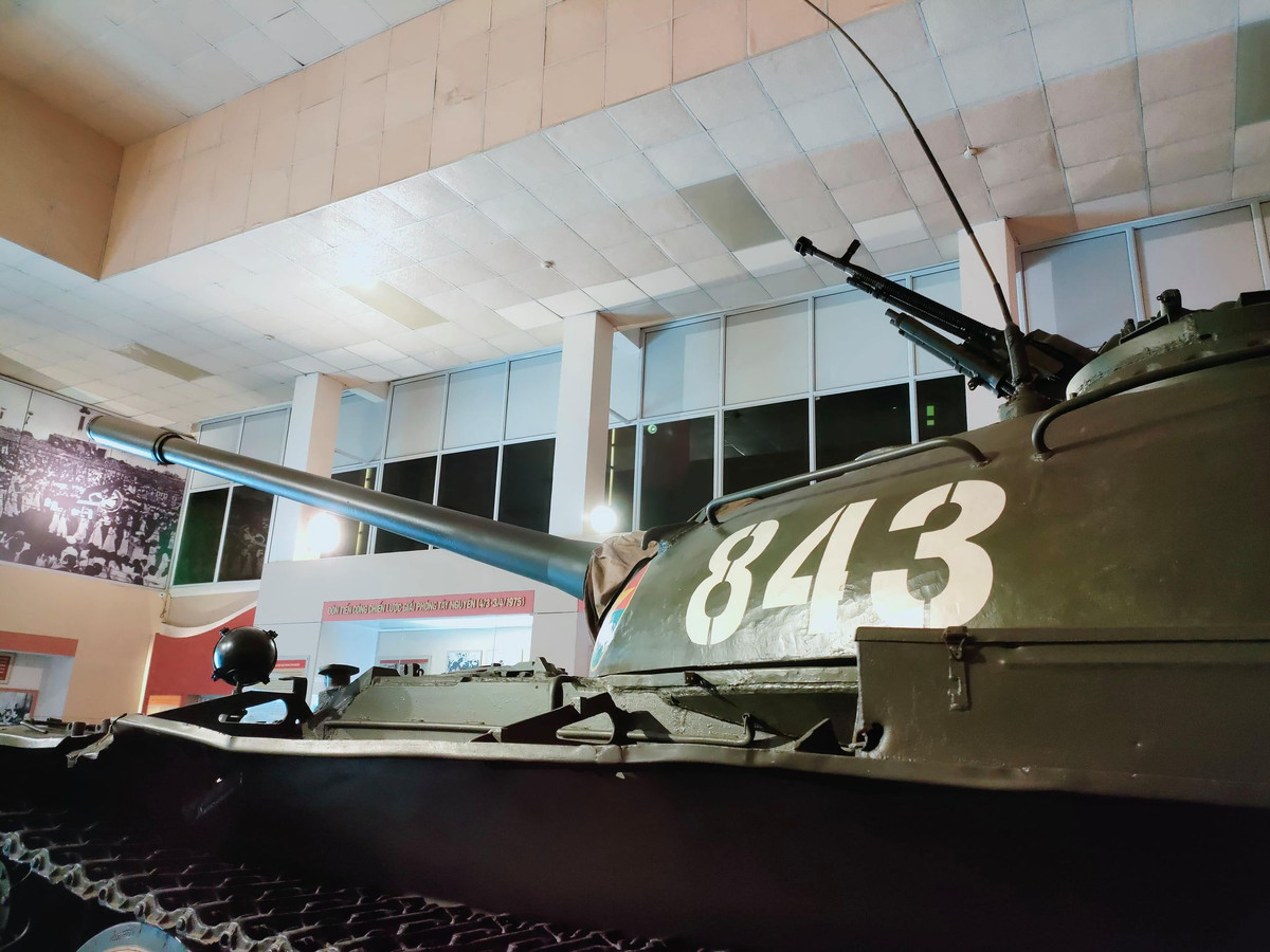 Chiec xe tang huc do cong phu Dinh Doc Lap trong ngay 30/4/1975 gio ra sao?-Hinh-2