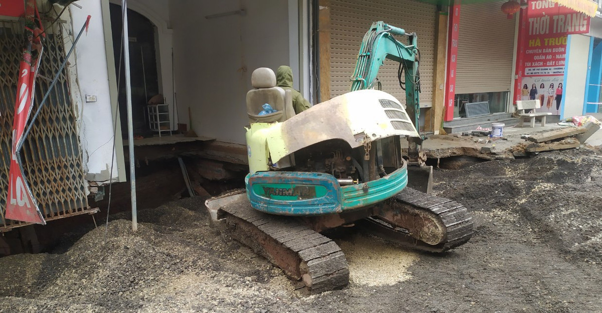 Ông Huynh cho biết thêm: "Sau khi hoàn thành việc xử lý hố sụt, vị trí hố sụt tiếp tục được quan trắc trong thời gian 12 tháng, để kịp thời phát hiện, xử lý những vấn đề phát sinh, nếu có".