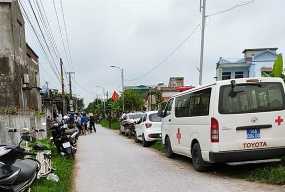 Vu sat hai be trai 11 tuoi trong nha tam: Nghi pham song o xom ben