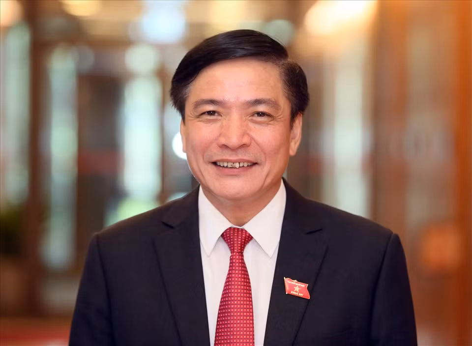 Ngày 19/4, tại Nhà Quốc hội, ông Huỳnh Tấn Việt, Bí thư Đảng ủy Khối các cơ quan Trung ương, đã trao Quyết định chỉ định Bí thư Đảng ủy cơ quan Văn phòng Quốc hội cho Tổng Thư ký Quốc hội, Chủ nhiệm Văn phòng Quốc hội Bùi Văn Cường.