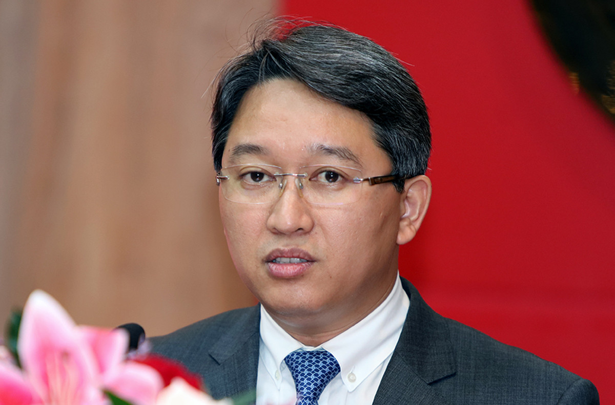 Bộ Chính trị quyết định điều động, phân công ông Nguyễn Hải Ninh, Ủy viên Trung ương Đảng, thôi giữ chức Phó chánh Văn phòng Trung ương Đảng để chỉ định tham gia Ban chấp hành, Ban thường vụ và giữ chức Bí thư Tỉnh ủy Khánh Hòa nhiệm kỳ 2021-2025. 