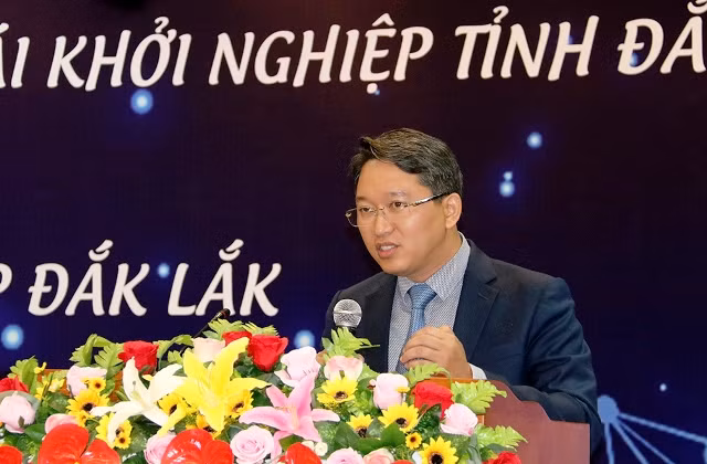 Tại Đại hội đại biểu toàn quốc lần thứ XIII của Đảng (tháng 1/2021), ông Ninh được bầu là Ủy viên Trung ương Đảng khóa XIII, nhiệm kỳ 2021-2026 và tiếp tục giữ chức vụ Phó chánh Văn phòng Trung ương Đảng.