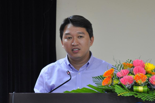 Từ năm 2007, ông Ninh công tác tại Văn phòng Trung ương Đảng, kinh qua các chức vụ: Phó Vụ trưởng Vụ Pháp luật và cải cách tư pháp (từ 2007 - 2012); Vụ trưởng, thư ký của Chánh văn phòng Trung ương Đảng (từ năm 2013).