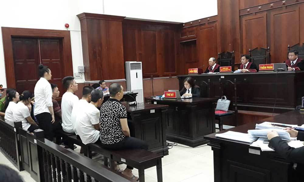 Các bị cáo Nguyễn Đức Kỳ Nam, Lê Văn Mang, Phạm Bảo Quân nhận án tử hình về tội Sản xuất trái phép chất ma túy. Ngoài ra, Nam bị phạt bổ sung 400 triệu đồng, còn Quân và Mang bị phạt mỗi người 100 triệu đồng.