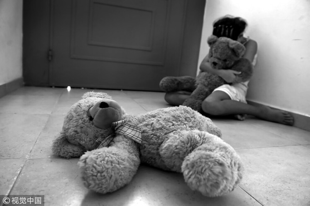 Nghi con gai trom tien, nguoi me dung dao lam lam hanh dong kinh hoang