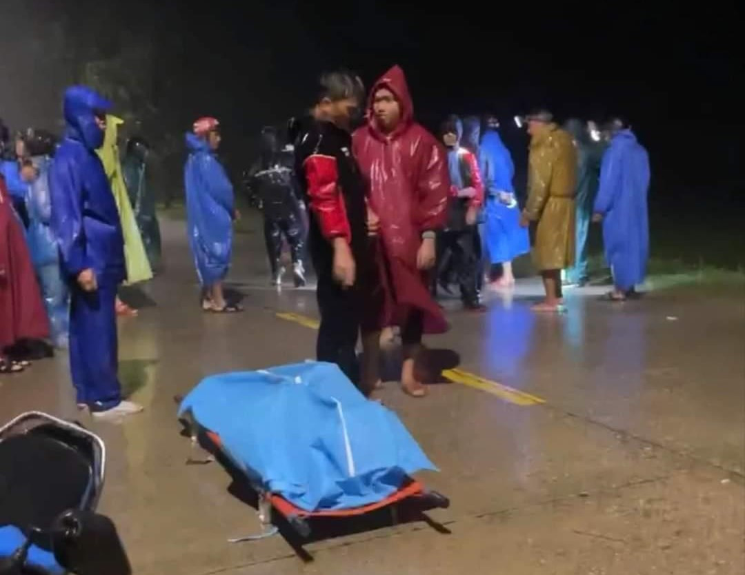 Quảng Nam: Tìm thấy thi thể người đàn ông bị nước lũ cuốn trôi - Hình 2 Quang Nam: Tim thay thi the nguoi dan ong bi nuoc lu cuon troi-Hinh-2