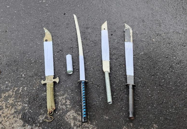 Tụ tập đánh nhau chỉ vì 2 “trẻ trâu” chọc tức nhau trên mạng - Hình 4 Tu tap danh nhau chi vi 2 “tre trau” choc tuc nhau tren mang-Hinh-4