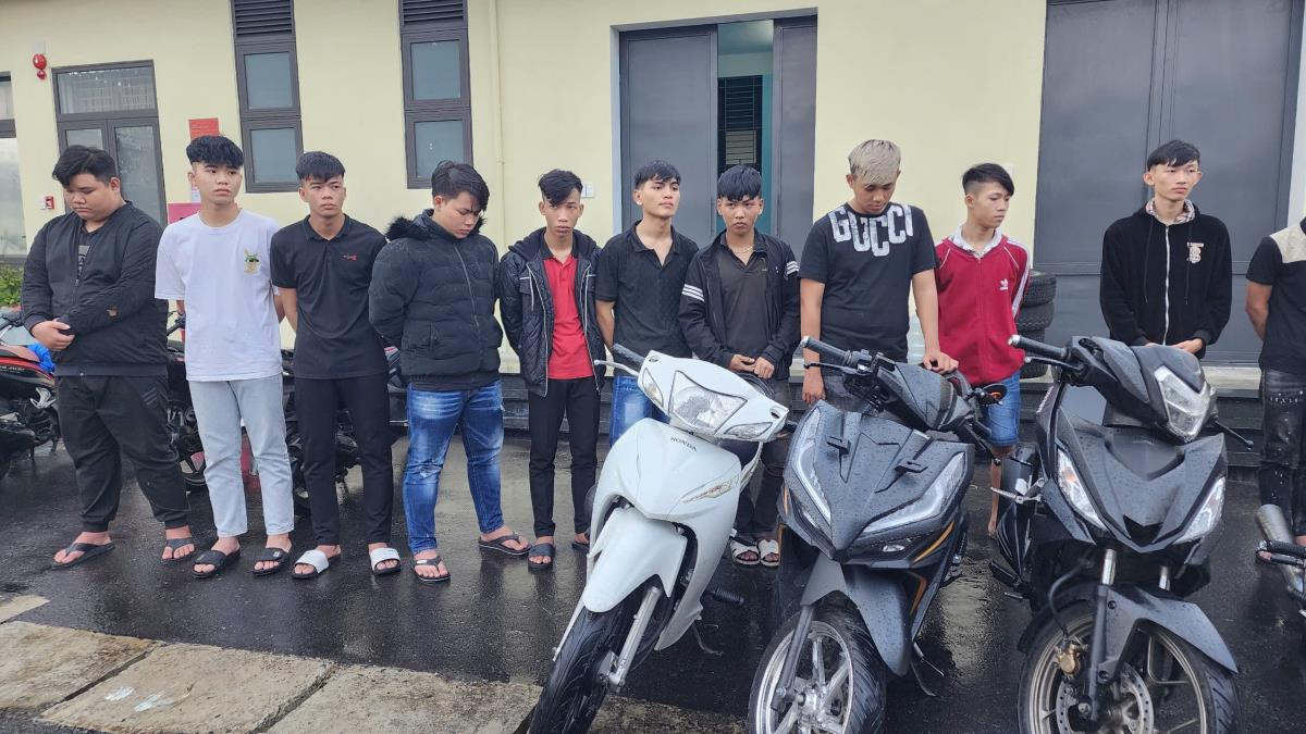 Tụ tập đánh nhau chỉ vì 2 “trẻ trâu” chọc tức nhau trên mạng - Hình 2 Tu tap danh nhau chi vi 2 “tre trau” choc tuc nhau tren mang-Hinh-2