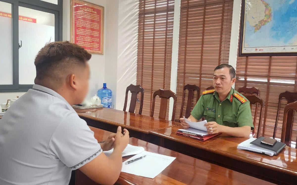 Xử phạt đối tượng tổ chức “chui” giải bóng đá phủi Xu phat doi tuong to chuc “chui” giai bong da phui