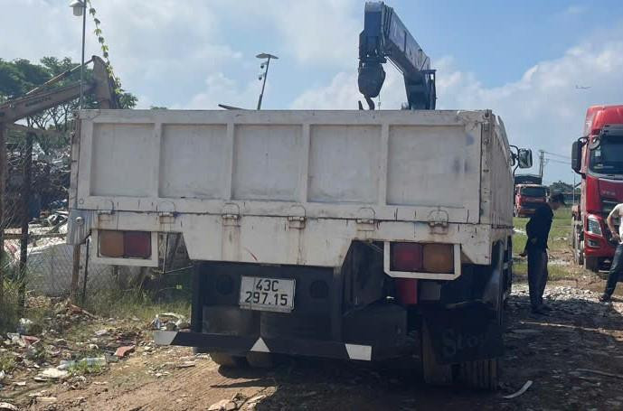 Bắt giam 6 đối tượng lừa đảo “mua gian bán lận” thép xây dựng - Hình 4 Bat giam 6 doi tuong lua dao “mua gian ban lan” thep xay dung-Hinh-4