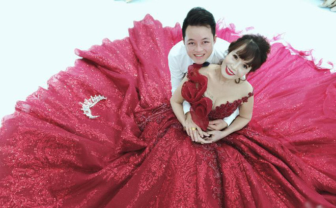 Co dau 62 tuoi: 2 vo chong om nhau khoc vi nhan 10 nghin cau chui-Hinh-2