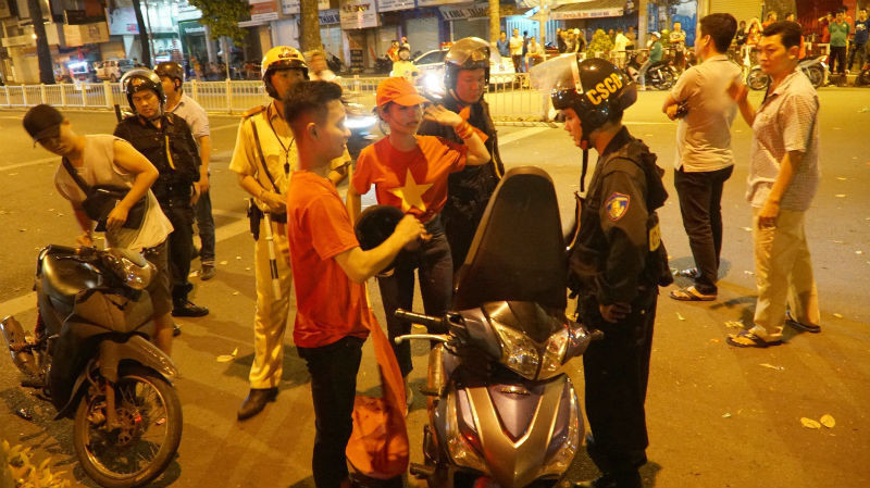 14 nguoi chet vi TNGT trong ngay tuyen VN vo dich AFF cup