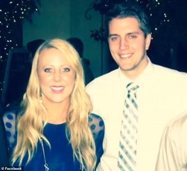 Nu giao vien ban chet ban gai cua chong cu ngay truoc mat con-Hinh-3