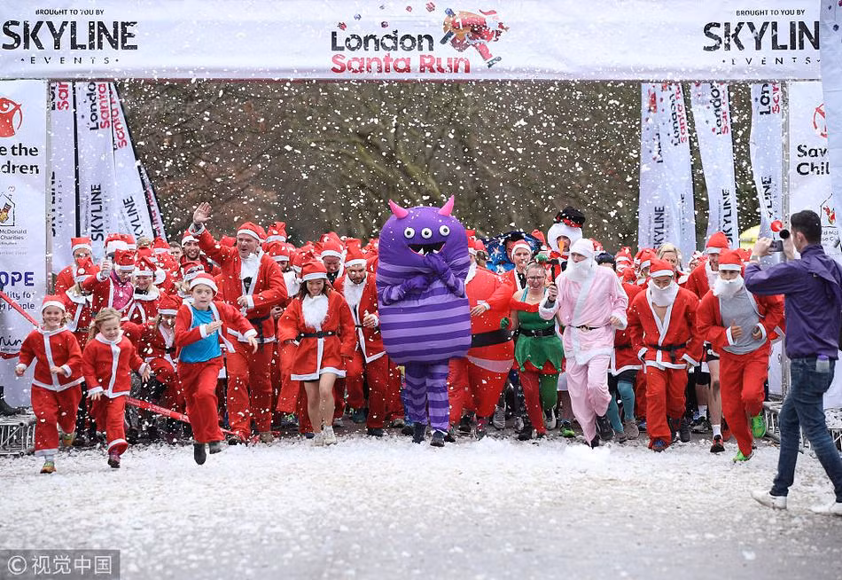 Được biết, ngoài London Santa Run còn có rất nhiều cuộc thi Santa Run khác được tổ chức ở các quốc gia khác nhau như Anh, Australia, Nhật, Mỹ, Hungary, Romania...