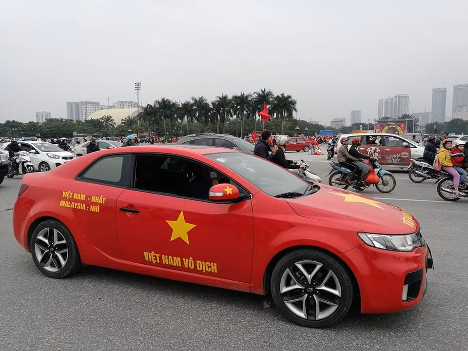 Nhung “sieu xe” doc co vu tuyen Viet Nam danh bai Malaysia-Hinh-5