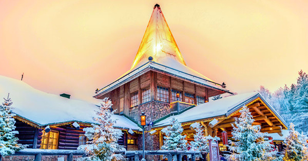 Một góc nhìn tuyệt đẹp về ngôi làng của ông già Noel.