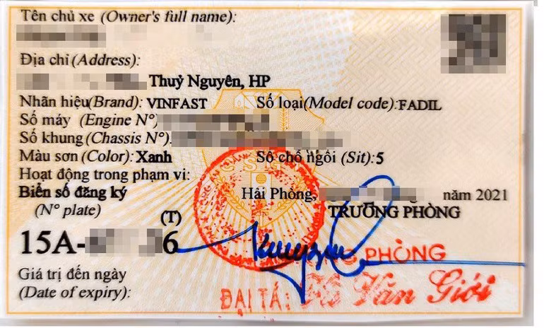 Dang ky o to bi “sai chinh ta” tu tieng Anh, co can doi giay moi?