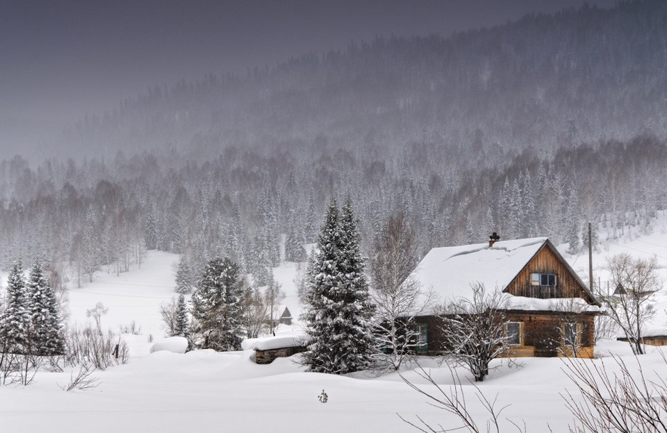 Ở nhiều khu vực của Siberia, băng trên mặt đất không bao giờ tan quá 30cm.