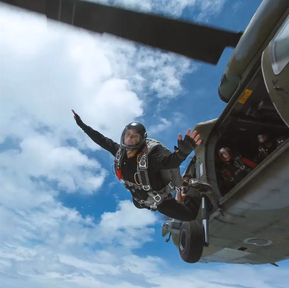 Than the chang hoang tu Brunei dep trai duoc thua ke 28 ty USD-Hinh-11