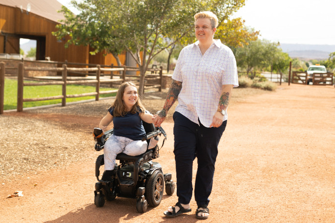 Cap doi “dua lech” vo lun chong cao lap ky luc Guiness-Hinh-2