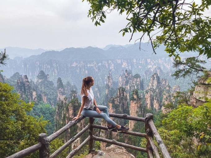 Bên cạnh đó, công viên Quốc gia Trương Gia Giới sở hữu khí hậu vô cùng mát mẻ vì nhiệt độ trung bình chỉ khoảng 13-17 độ C.