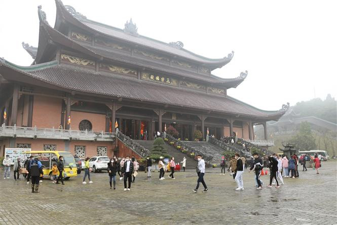 Ninh Binh: Khai mac Le hoi chua Bai Dinh nam 2022-Hinh-3