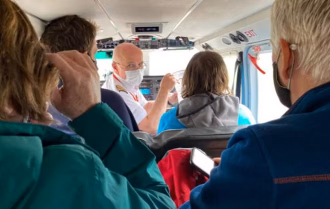 Chuyen bay ngan nhat chi 53 giay khien hanh khach so hai tot do-Hinh-2