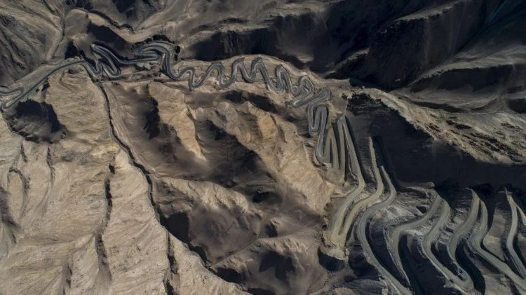 Con đường quanh co với 600 khúc cua – “địa ngục” say xe - Hình 7 Con duong quanh co voi 600 khuc cua – “dia nguc” say xe-Hinh-7