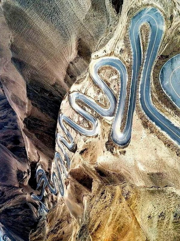 Con đường quanh co với 600 khúc cua – “địa ngục” say xe - Hình 4 Con duong quanh co voi 600 khuc cua – “dia nguc” say xe-Hinh-4