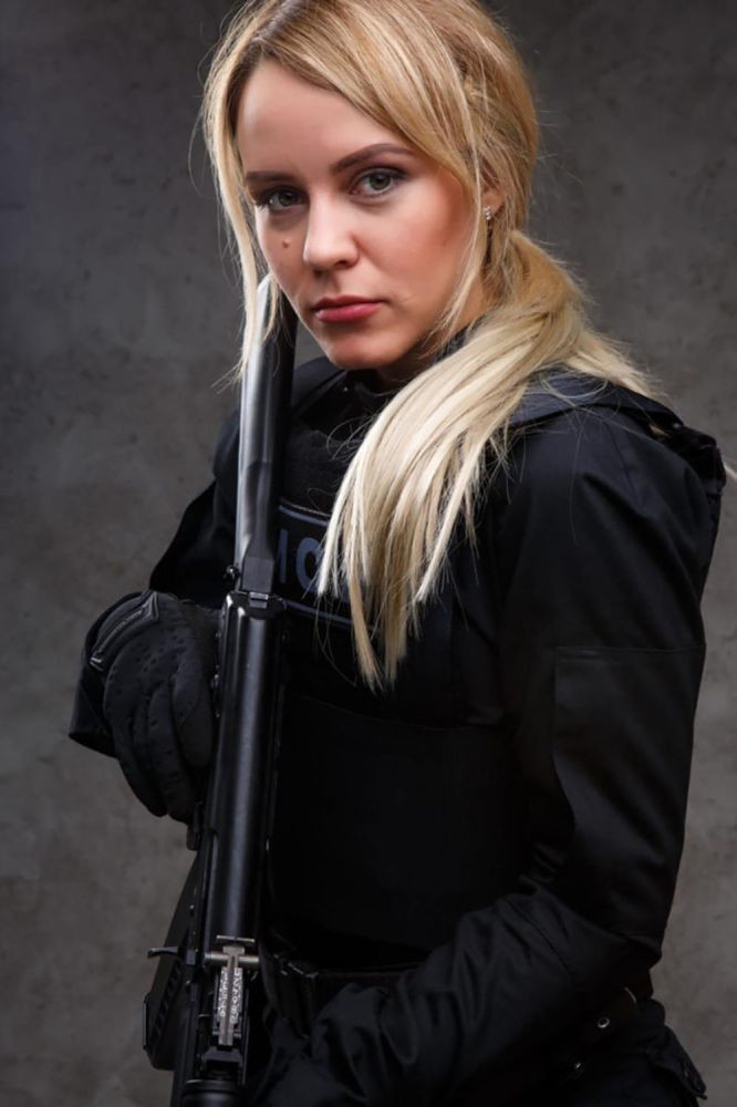 Những nữ cảnh sát Nga xinh đẹp chẳng thua kém hoa hậu - Hình 7 Nhung nu canh sat Nga xinh dep chang thua kem hoa hau-Hinh-7