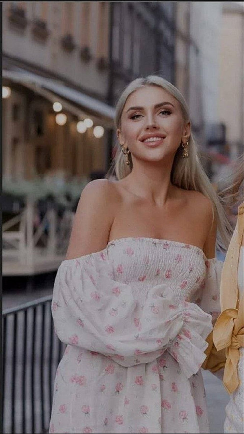 Từ tháng 8/2021 đến tháng 6/2022, Sergeeva làm việc với tư cách là cố vấn cho Bộ trưởng Bộ Chính sách Xã hội của Ukraine trên cơ sở tự nguyện.