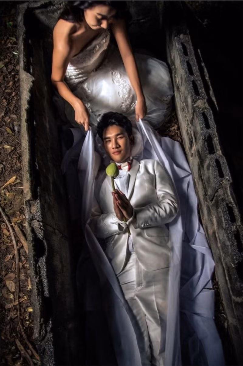 Cap doi gay choang vang vi chup anh cuoi voi quan tai-Hinh-2